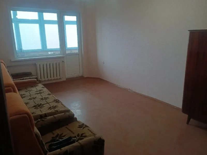 🏡продам трёхкомнатную квартиру 🌇г. харцызск днр, мкрн металлургов, район магазина тройка ✅этажность–4/5 жилого дома ✅общая площадь–63 м2 ✅квартира не угловая дом панельный ✅окна пластиковые комнаты раздельные. 📃документы готовы 🔥собственник 💴цена: 3🍋200.000 рублей ☎️+7(949) 397-36-13 📨подписаться - фотография - 5