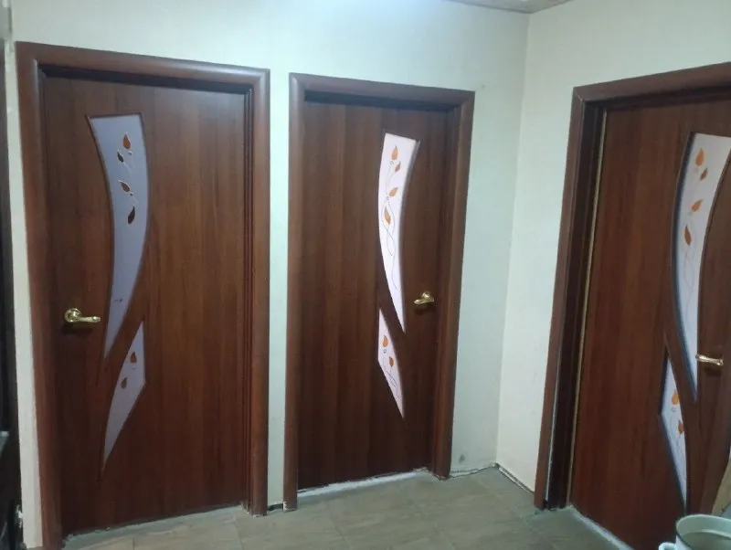 🏡продам трёхкомнатную квартиру 🌇г. харцызск днр, мкрн металлургов, район магазина тройка ✅этажность–4/5 жилого дома ✅общая площадь–63 м2 ✅квартира не угловая дом панельный ✅окна пластиковые комнаты раздельные. 📃документы готовы 🔥собственник 💴цена: 3🍋200.000 рублей ☎️+7(949) 397-36-13 📨подписаться - фотография - 8