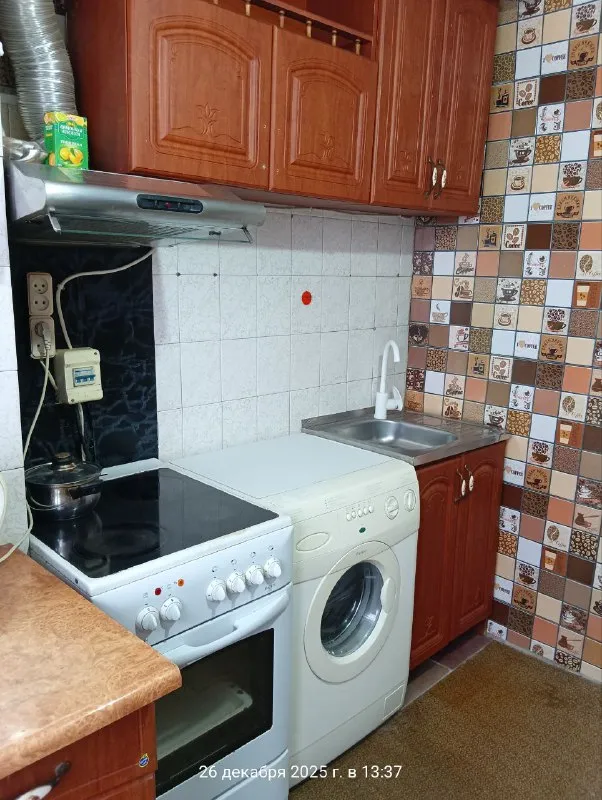 Аренда 1-но комн. Квартиры на грабарях ул. Химиков (остановка 63-го маршрута рядом). 8-9-ти этажного (водичка по графику хорошим напором). Чистая / уютная квартира со всей необходимой мебелью и техникой (микроволновка, бойлер, холодильник, стиральная машинка автомат). Магазин рядом. Цена - 10 000 руб. Ан анна +7 949 470 04 83 (феникс), +7 949 796 89 69 (миранда). - фотография - 3