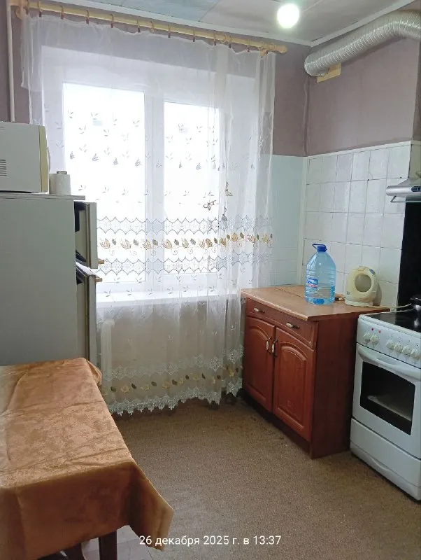 Аренда 1-но комн. Квартиры на грабарях ул. Химиков (остановка 63-го маршрута рядом). 8-9-ти этажного (водичка по графику хорошим напором). Чистая / уютная квартира со всей необходимой мебелью и техникой (микроволновка, бойлер, холодильник, стиральная машинка автомат). Магазин рядом. Цена - 10 000 руб. Ан анна +7 949 470 04 83 (феникс), +7 949 796 89 69 (миранда). - фотография - 7