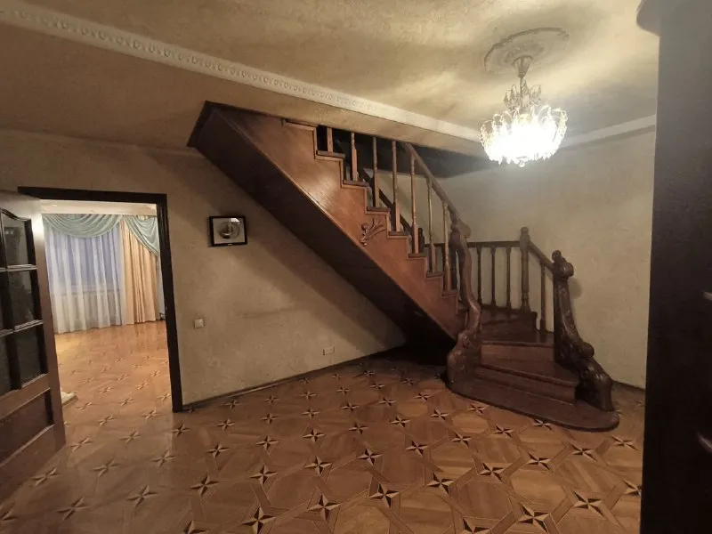 Аренда 2-х уровневой трёхкомнатной квартиры 🌇донецк, в новострое - закрытая территория, жк пирамида... - фотография