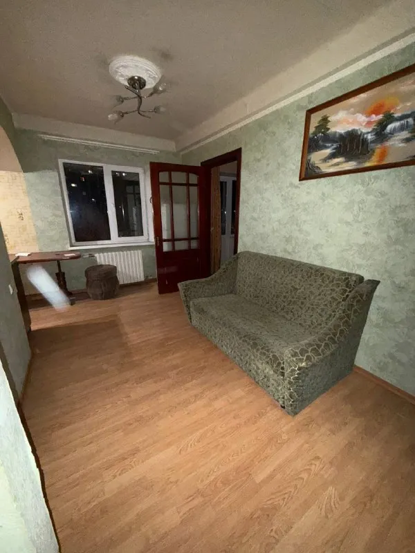 ☎️+79490370636 ☎️+79495059339 ‼️ продам 2 ком. Кв. , киевский район - трк донецк сити ! Ул. Университетская 104! Документы готовы ! ‼️документы готовы‼️ состояние квартиры заходи и живи 📌в квартире сделан косметический ремонт 📌вода согласно графику! 📌квартира тёплая 📌установлены пластовые окна. Этаж 2/5 насыщенная инфраструктура: -трк донецк сити - детские сады - школы - продуктовые магазины - супермаркет остановки маршрутного такси в шаговой доступности. ‼️ стоимость 4.500.000‼️ ‼️реальному клиенту реальный торг ‼️ ☎️ +79490370636 ☎️+79495059339 - фотография - 4