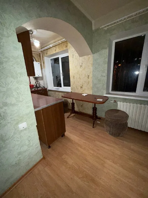 ☎️+79490370636 ☎️+79495059339 ‼️ продам 2 ком. Кв. , киевский район - трк донецк сити ! Ул. Университетская 104! Документы готовы ! ‼️документы готовы‼️ состояние квартиры заходи и живи 📌в квартире сделан косметический ремонт 📌вода согласно графику! 📌квартира тёплая 📌установлены пластовые окна. Этаж 2/5 насыщенная инфраструктура: -трк донецк сити - детские сады - школы - продуктовые магазины - супермаркет остановки маршрутного такси в шаговой доступности. ‼️ стоимость 4.500.000‼️ ‼️реальному клиенту реальный торг ‼️ ☎️ +79490370636 ☎️+79495059339 - фотография - 6