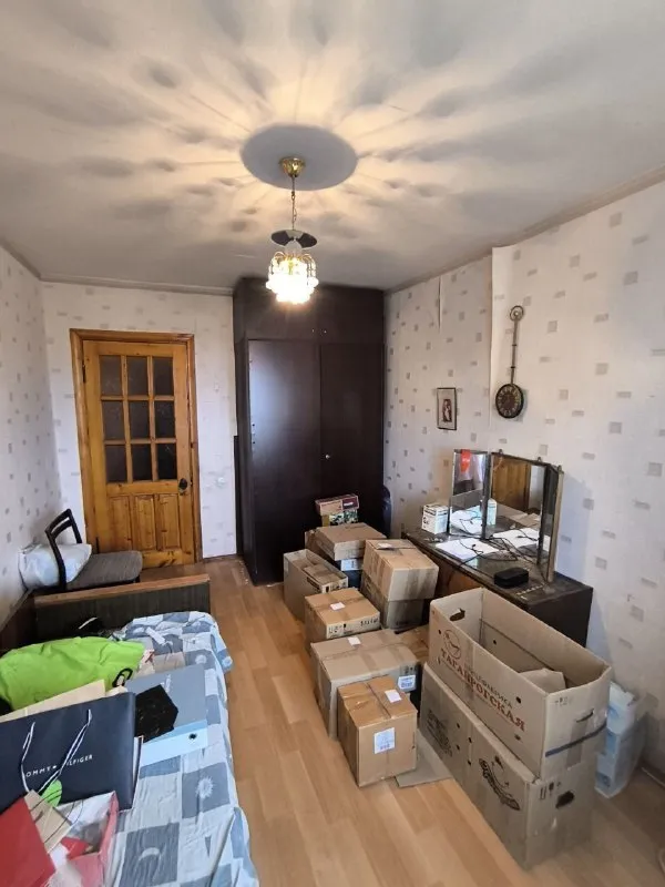 Продажа крупногабаритной трёхкомнатной квартиры 🌇в киевском районе донецка ул. Челюскинцев - донецк - сити📍 ✅в девятиэтажном доме, на восьмом этаже 📑документы полностью готовы к сделке, прописанных нет‼️ ✅общая площадь 70 кв. М ✅квартира теплая 💦вода по графику ✅установлены. .. E="background-image:url('//telegram. Org/img/emoji/40/e29d97.png')">❗️требуется косметический ремонт 🎁в квартире остается вся мебель и техника 👍тихий спокойный двор насыщенная инфраструктура: -донецк-сити; детские сады; школы; продуктовые магазины; супермаркет, развитая транспортная развязка в любую точку города. Остановки маршрутного такси в шаговой доступности. 💰цена снижена 5 500 000 руб 📲☎️+79495138558 подписаться | дать объявление - фотография - 4