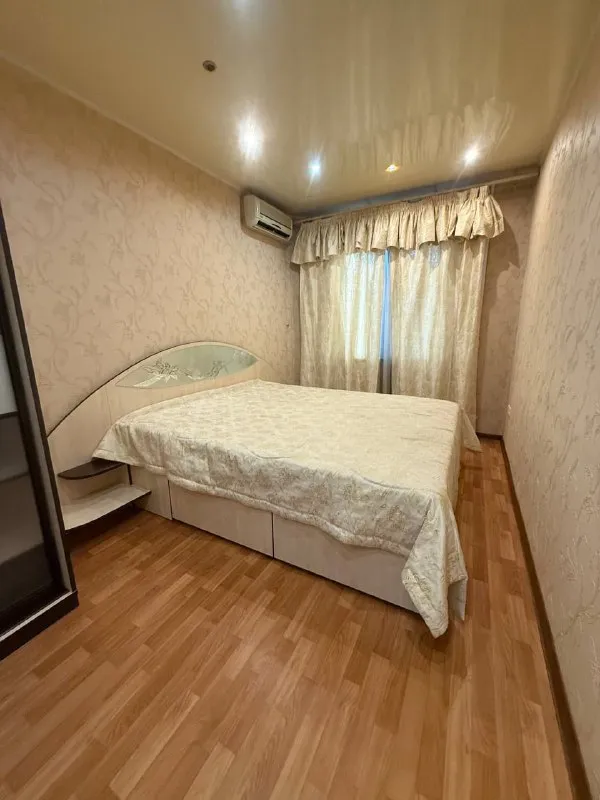 Продам 3х комнатную квартиру 🌇донецк, киевский район, ул. Политбойцов 📍 📑документы готовы ✅площадь квартиры :63.3 м², ✅не угловая, очень тёплая, с двумя застеклëнными балконами. ✅в квартире имеется всё для комфортного проживания: сплит, газовая колонка, посудомоечная машина, стиральная машина, холодильник. ✅жилое состояние ✅ 4 этаж из. .. Moji emoji-id="5449494525670082610">✅ комнаты раздельные 📍в шаговой доступности: супермаркеты, торговые центры, рынок, салоны услуг, спортивные центры, больница и школы! 💰стоимость 4.900.000 ₽ 📲☎️ +79490370636 подписаться | дать объявление - фотография - 5