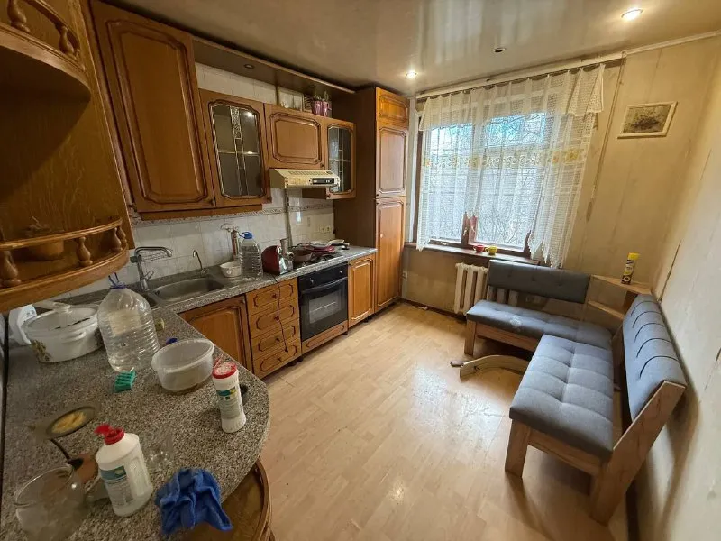 Продам 3х комнатную квартиру 🌇донецк, киевский район, ул. Политбойцов 📍 📑документы готовы ✅площадь квартиры :63.3 м², ✅не угловая, очень тёплая, с двумя застеклëнными балконами. ✅в квартире имеется всё для комфортного проживания: сплит, газовая колонка, посудомоечная машина, стиральная машина, холодильник. ✅жилое состояние ✅ 4 этаж из. .. Moji emoji-id="5449494525670082610">✅ комнаты раздельные 📍в шаговой доступности: супермаркеты, торговые центры, рынок, салоны услуг, спортивные центры, больница и школы! 💰стоимость 4.900.000 ₽ 📲☎️ +79490370636 подписаться | дать объявление - фотография - 7