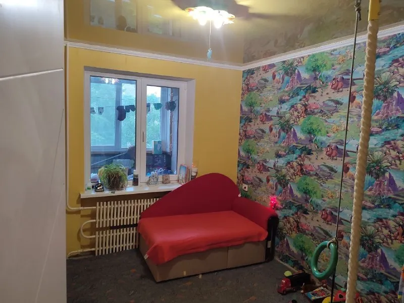 🏡продажа трёхкомнатной квартиры от собственника 🗺г. Донецк днр 🌇пролетарский р-н ул. Прожекторная, возле кафе бирстаун ✅этажность–6/9 жилого дома ✅рядом магазины, школы, садик автостанция, водоём ✅квартира очень тёплая, незаконченный ремонт -туалет, ванная, прихожая стены выровнены ✅все комнаты разделены балкон, огромная лоджия мебель и техника остаётся вода по графику 📃документы готовы 🔥собственник ✅риелторам просьба не беспокоить 💴цена: 6🍋300.000 рублей небольшой торг‼️ ☎️+7(949) 323-03-59 светлана недвижимость днр - фотография - 5