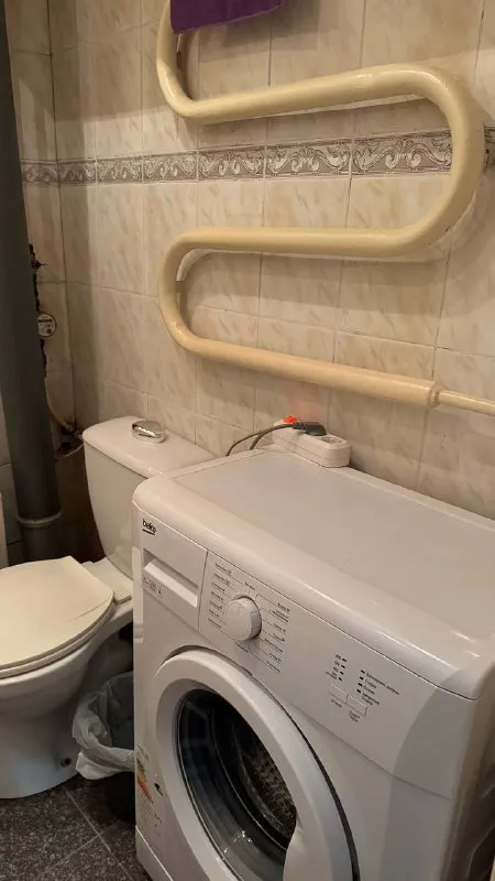 Сдам однокомнатную квартиру 🌇донецк, пр. Киевский 14📍 ✅сдам на длительный срок ✅этаж 3/5 ✅состояние жилое, мебель и техника необходимая для проживания есть. 📍рядом с домом находится остановка, магазины. 💰цена 22000 ₽+ залоговая + к/у. 📲☎️+7(949)33-63-759 ан подписаться | дать объявление - фотография - 6