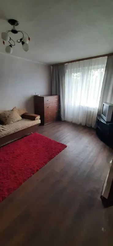 Продам однокомнатную квартиру 🌇донецк, калининский район - калининский рынок📍 ✅этаж 4/5 📍супермаркет обжора - парк гулливер, бульвар шевченко 💦вода по графику. ✅в квартире выполнен качественный ремонт. ✅установлены пластовые окна. 🎁остается полностью вся мебель и техника необходимая для комфортного проживания! ❗️насыщенная инфраструктура: - детские сады;школы; - продуктовые магазины; - супермаркет, больница развитая транспортная развязка в любую точку города. 🚌остановки маршрутного такси в шаговой доступности. До центра города 5 мин на машине 📑документы готовы, прописанных нет 💰цена снижена 3 900 000 ₽ 📲☎️+79495138558 подписаться | дать объявление - фотография - 4