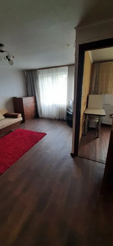 Продам однокомнатную квартиру 🌇донецк, калининский район - калининский рынок📍 ✅этаж 4/5 📍супермаркет обжора - парк гулливер, бульвар шевченко 💦вода по графику. ✅в квартире выполнен качественный ремонт. ✅установлены пластовые окна. 🎁остается полностью вся мебель и техника необходимая для комфортного проживания! ❗️насыщенная инфраструктура: - детские сады;школы; - продуктовые магазины; - супермаркет, больница развитая транспортная развязка в любую точку города. 🚌остановки маршрутного такси в шаговой доступности. До центра города 5 мин на машине 📑документы готовы, прописанных нет 💰цена снижена 3 900 000 ₽ 📲☎️+79495138558 подписаться | дать объявление - фотография - 5