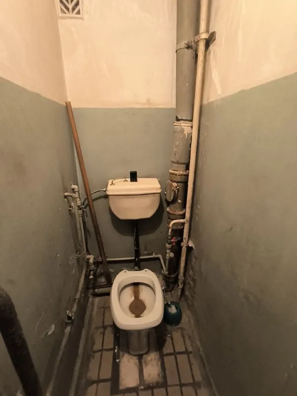 Срочная продажа 3х ком. Квартиры 🌇киевский район донецка ул. Университетская, рядом донецк сити📍 💦вода с хорошим напором ❗️ ✅2й этаж девятиэтажки ✅общая площадь 67 кв. М ✅комнаты раздельные ✅квартира теплая 💦вода по графику - фотография - 8