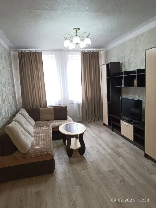 сдам двухкомнатную уютную квартиру посуточно!!! от собственника, парам! находится в киевском районе, ул. щорса ориентир донецк сити, травматология. квартира после ремонта в квартире есть всё необходимое для проживания:стиральная машина, холодильник, газ плита, чайник, микроволновка, посуда, фен, сушилка, гладильная доска, утюг, полотенце. вода круглосуточно, холодная, и горячая. ёмкость 900л! есть интернет, вай фай по квартире. .. в квартире запрещено курить. не здается для шумных компаний!!! при себе иметь паспорт. фото соответствуют действительности. заезд и выезд обговаривается по телефону. обращайтесь по телефону +79494081904-людмила - фотография - 4