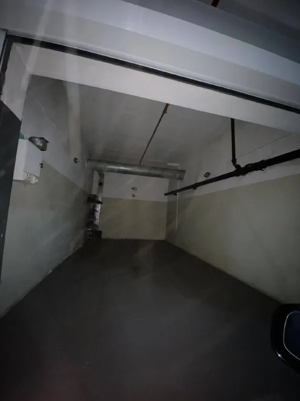 Продажа трёхкомнатной квартиры в элитном новострое «пирамида»+ гараж 🌇донецк в ворошиловском районе, тихий центр донецка пл. Ленина, лучшая локация донецка 📍 💰цена : 20 000 000 млн. Торг❗️ ✅площадь 130 квадратов + большой балкон и гардеробная. 🎁все что вы видите на фото в квартире остается ✅развитая инфраструктура : магазины, супермаркеты, школа бульвар пушкина, пл. Ленина ✅состояние ремонта идеальное, заходи и живи 👀показ в любое время 📑документы готовы ! 📲☎️+79490370636 подписаться | дать объявление - фотография - 2