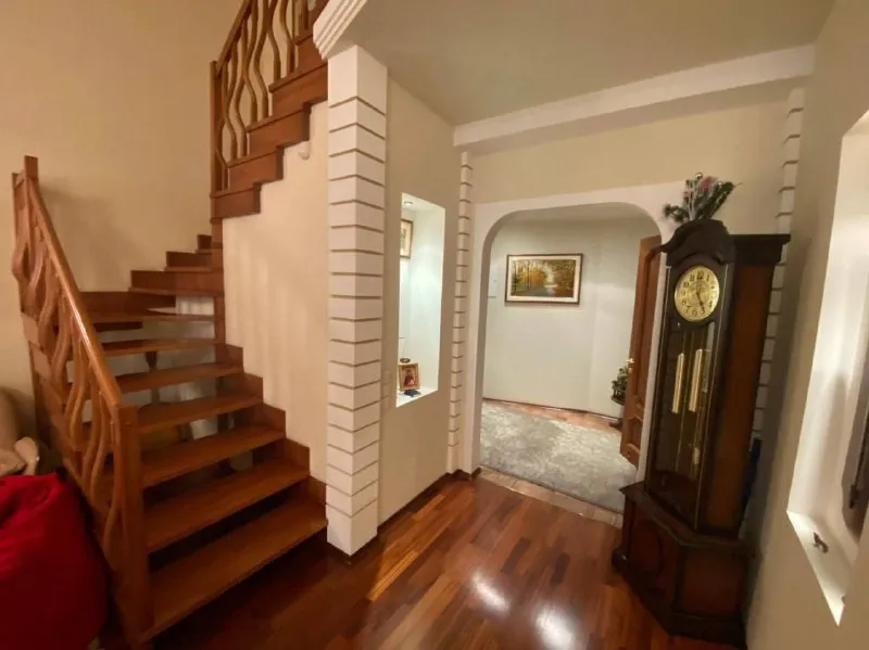 Продажа трёхкомнатной квартиры в элитном новострое «пирамида»+ гараж 🌇донецк в ворошиловском районе, тихий центр донецка пл. Ленина, лучшая локация донецка 📍 💰цена : 20 000 000 млн. Торг❗️ ✅площадь 130 квадратов + большой балкон и гардеробная. 🎁все что вы видите на фото в квартире остается ✅развитая инфраструктура : магазины, супермаркеты, школа бульвар пушкина, пл. Ленина ✅состояние ремонта идеальное, заходи и живи 👀показ в любое время 📑документы готовы ! 📲☎️+79490370636 подписаться | дать объявление - фотография - 5