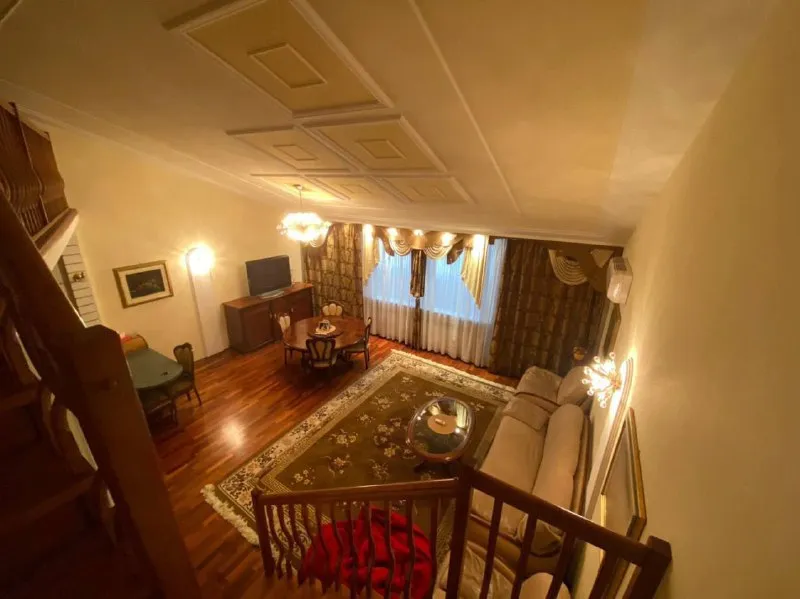 Продажа трёхкомнатной квартиры в элитном новострое «пирамида»+ гараж 🌇донецк в ворошиловском районе, тихий центр донецка пл. Ленина, лучшая локация донецка 📍 💰цена : 20 000 000 млн. Торг❗️ ✅площадь 130 квадратов + большой балкон и гардеробная. 🎁все что вы видите на фото в квартире остается ✅развитая инфраструктура : магазины, супермаркеты, школа бульвар пушкина, пл. Ленина ✅состояние ремонта идеальное, заходи и живи 👀показ в любое время 📑документы готовы ! 📲☎️+79490370636 подписаться | дать объявление - фотография - 6