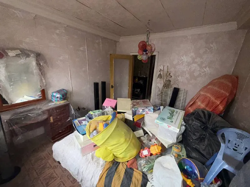 Продажа 2 комнатной квартиры 🌇донецк, куйбышевский район, мкрн. Азотный📍 стройте свое пространство с агентством недвижимости город вы мечтаете - мы реализовываем ❗️документы готовы ! ✅площадь квартиры :48 м², ✅не угловая, очень тёплая! ✅ 4 этаж из 5 💦 вода по графику ✅ собственник в городе ✅ комнаты раздельные 📍в шаговой доступности: супермаркеты, торговые центры, рынок, салоны услуг, спортивные центры, больница и школы! 💰стоимость 2.800.000 ₽ 📲☎️ +79490370636 подписаться | дать объявление - фотография - 4