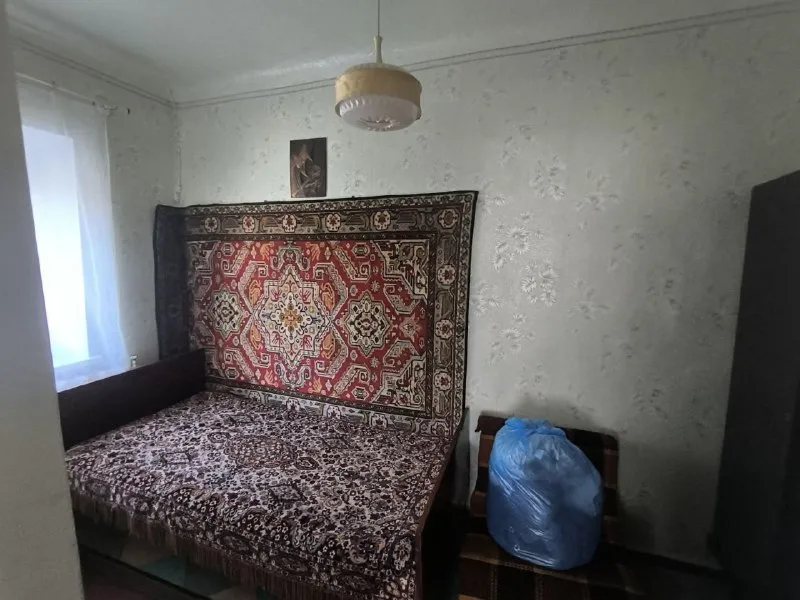 Продам квартиру на земле 🌇донецк, калининский район - покровский храм, улица ярослава галана📍 📑документы готовы, прописанных нет‼️ 💦вода согласно графику ✅общая площадь дома 50 кв м ✅участок 3 сотки ✅все коммуникации: ⛽газ, вода, канализация установлены пластиковые окна - фотография - 5