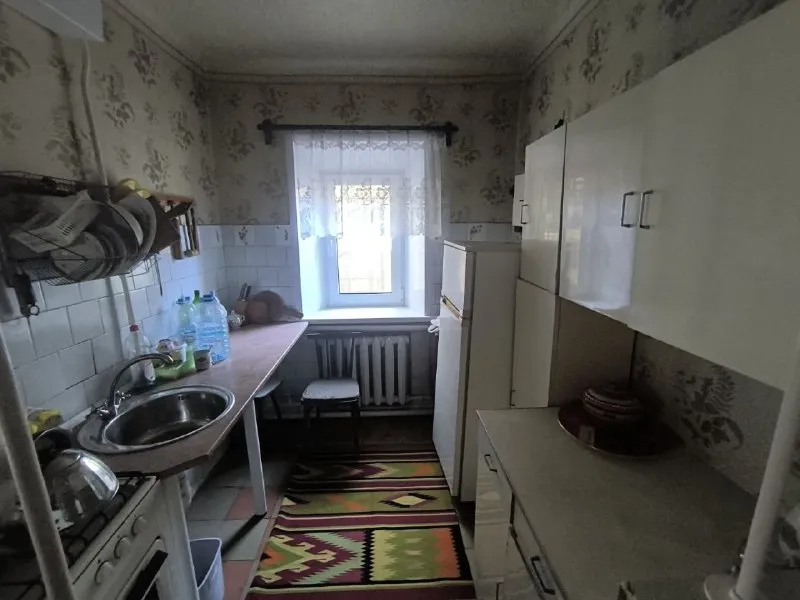 Продам квартиру на земле 🌇донецк, калининский район - покровский храм, улица ярослава галана📍 📑документы готовы, прописанных нет‼️ 💦вода согласно графику ✅общая площадь дома 50 кв м ✅участок 3 сотки ✅все коммуникации: ⛽газ, вода, канализация установлены пластиковые окна - фотография - 6