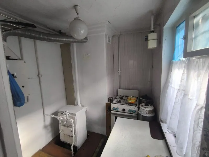 Продам квартиру на земле 🌇донецк, калининский район - покровский храм, улица ярослава галана📍 📑документы готовы, прописанных нет‼️ 💦вода согласно графику ✅общая площадь дома 50 кв м ✅участок 3 сотки ✅все коммуникации: ⛽газ, вода, канализация установлены пластиковые окна - фотография - 7