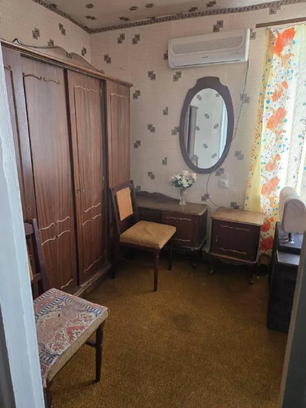 продажа 2х комнатной квартиры 🌇город макеевка, ул. краснодарская, 12📍 + 🎁 бонус гараж с ямой 🔥 ✅площадь 40,3м2 ✅этаж 3 из 4 ✅комнаты - смежные ✅окна м/п 📍в шаговой доступности: - фотография - 5