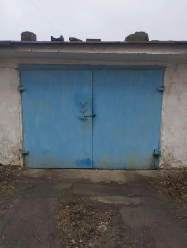 продажа 2х комнатной квартиры 🌇город макеевка, ул. краснодарская, 12📍 + 🎁 бонус гараж с ямой 🔥 ✅площадь 40,3м2 ✅этаж 3 из 4 ✅комнаты - смежные ✅окна м/п 📍в шаговой доступности: - фотография - 8