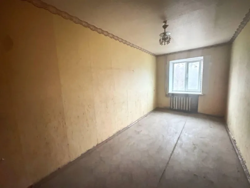 продажа 3х комн. квартиры подготовленной к ремонту! 🌇макеевка, мкр. восточный, дк «бутовка»📍 📑документы готовы! ✅площадь 57м2 ✅2й этаж из 5 ✅кирпичный дом - не панельная планировка ✅окна металлопластик 👍во дворе школа и дет сад! прямо у дома - магазины и остановка общественного транспорта ! 💰стоимость 2.400.000 ₽ торг реальному клиенту! 📲☎️+79495131300 стройте свое пространство с агентством недвижимости «город». вы мечтаете - мы реализовываем 💫 больше наших объектов: 📱 https://vk. com/arendanedvizhimostigorod 📱 https://agency-gorod. ru/ подписаться | дать объявление - фотография - 3