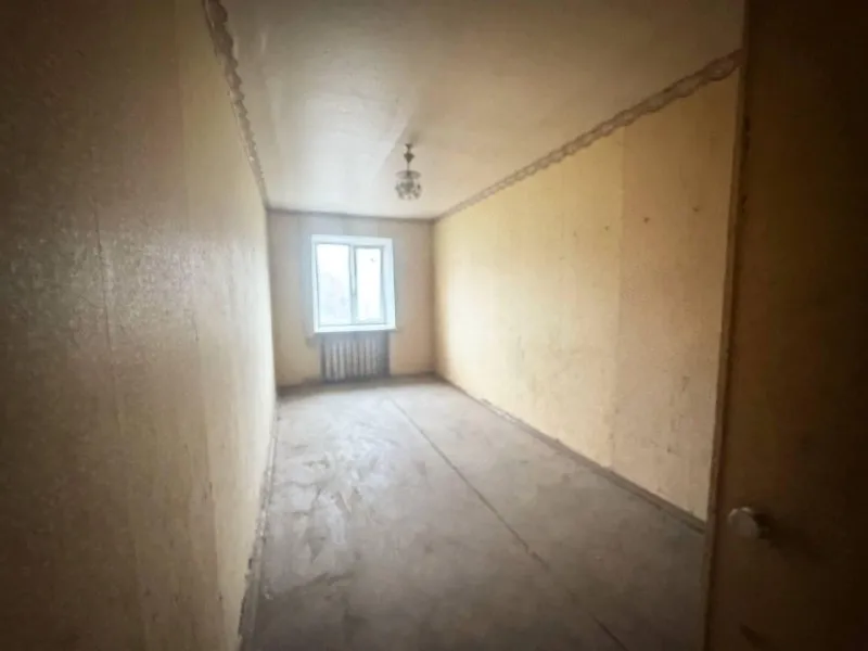 продажа 3х комн. квартиры подготовленной к ремонту! 🌇макеевка, мкр. восточный, дк «бутовка»📍 📑документы готовы! ✅площадь 57м2 ✅2й этаж из 5 ✅кирпичный дом - не панельная планировка ✅окна металлопластик 👍во дворе школа и дет сад! прямо у дома - магазины и остановка общественного транспорта ! 💰стоимость 2.400.000 ₽ торг реальному клиенту! 📲☎️+79495131300 стройте свое пространство с агентством недвижимости «город». вы мечтаете - мы реализовываем 💫 больше наших объектов: 📱 https://vk. com/arendanedvizhimostigorod 📱 https://agency-gorod. ru/ подписаться | дать объявление - фотография - 4