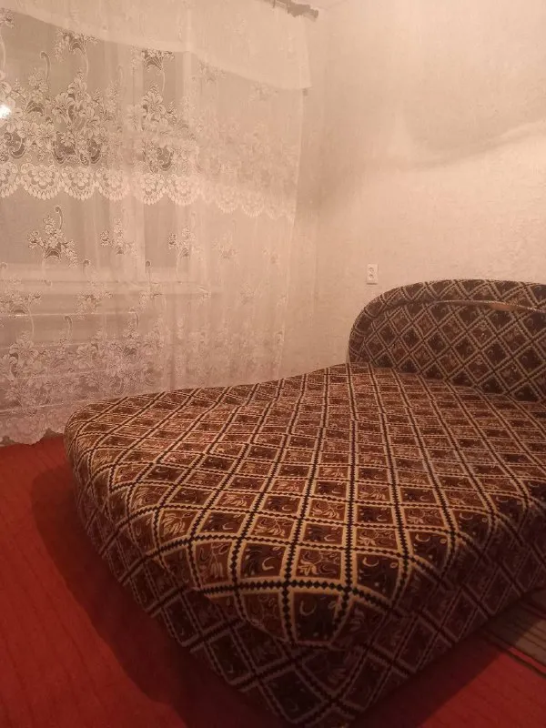 Сдам двухкомнатную квартиру 🌇донецк, кировский район- мкр широкий, ул. Козыря📍 💦вода 24/7 📷фото не к... - фотография