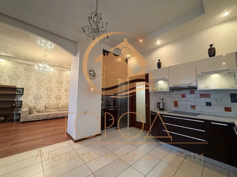 Аренда уютной крупногабаритной квартиры komfort klass 90м2 🌇донецк, жк замковый - розы люксембург📍 ✅в офис приезжать не нужно, заключать договор по предоплате не нужно ❗️❗️❗️ 💰стоимость аренды 85,000 ₽ ✅просторная спальня, гостинная, кабинет, гардеробная ✅консьерж - паркинг - закрытая территория. ✅в квартире система теплый пол ❄кондиционеры в каждой комнате. 👀просмотр в любое время - ключи 🔑 в агентстве. 📲☎️+79495854955 подписаться | дать объявление - фотография - 4