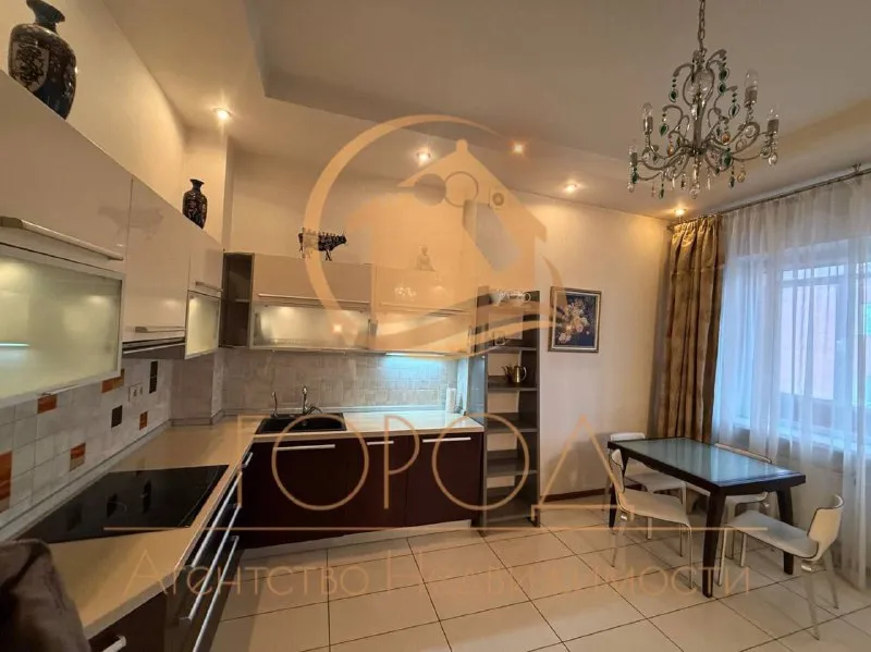 Аренда уютной крупногабаритной квартиры komfort klass 90м2 🌇донецк, жк замковый - розы люксембург📍 ✅в офис приезжать не нужно, заключать договор по предоплате не нужно ❗️❗️❗️ 💰стоимость аренды 85,000 ₽ ✅просторная спальня, гостинная, кабинет, гардеробная ✅консьерж - паркинг - закрытая территория. ✅в квартире система теплый пол ❄кондиционеры в каждой комнате. 👀просмотр в любое время - ключи 🔑 в агентстве. 📲☎️+79495854955 подписаться | дать объявление - фотография - 5