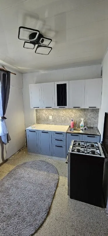 🏡продам однокомнатную квартиру г. Донецк днр 🌇кировский р-н 🗺мкрн текстильщик, ул. Петровского 103 ✅этажность–9/9 жилого дома ✅общая площадь–37 м2 ✅жилая–18 м2 ✅кухня–9 м2 ✅рядом рынок, магазины и остановка общественного транспорта 📃документы готовы 🔥собственник 💴цена: 2🍋500.000 рублей ☎️+7(949) 315-31-67 📨подписаться - фотография - 7