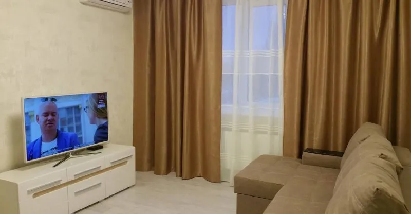 Сдам однокомнатную квартиру 🌇донецк калининский район, ул. Капитана ратникова📍 💰цена 25000 ₽, к/у отдельно. ✅квартира в идеальном состоянии, есть все необходимое для комфортного проживания. ✅есть вся мебель и быт. Техника. ✅развитая инфраструктура, все в шаговой доступности. ✅квартира сдается только для долгосрочного съема. 📲☎️+79495179577 агентство подписаться | дать объявление - фотография - 3