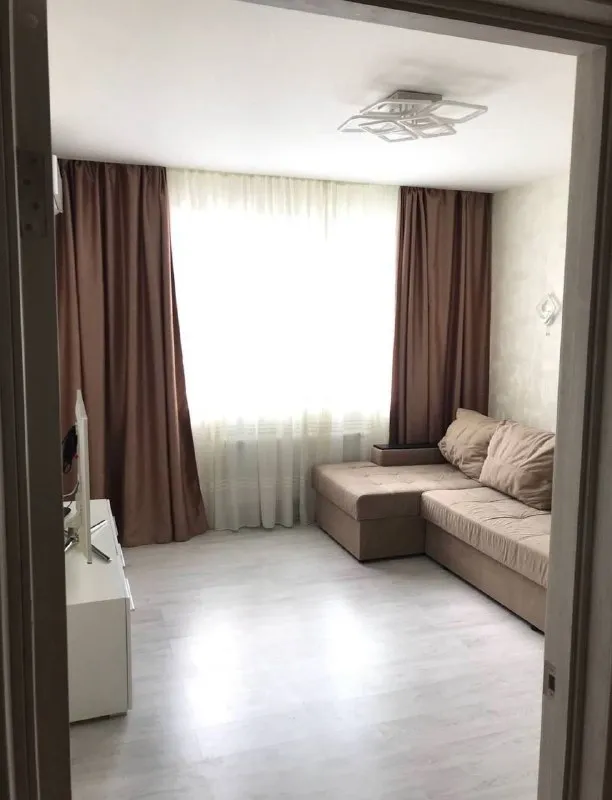 Сдам однокомнатную квартиру 🌇донецк калининский район, ул. Капитана ратникова📍 💰цена 25000 ₽, к/у отдельно. ✅квартира в идеальном состоянии, есть все необходимое для комфортного проживания. ✅есть вся мебель и быт. Техника. ✅развитая инфраструктура, все в шаговой доступности. ✅квартира сдается только для долгосрочного съема. 📲☎️+79495179577 агентство подписаться | дать объявление - фотография - 5