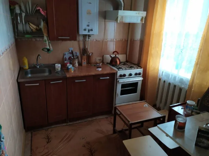 🏡продам двухкомнатную квартиру 🌇город: енакиево днр 🗺ориентир: остановка карина • квартира находится на втором этаже • рядом магазины, спортивный комплекс, парк вознесенского, школа, детский садик и остановка общественного транспорта 📃документы готовы 🔥собственник 💴цена: 1🍋900.000 рублей ☎️+7(949) 360-11-91 📨подписаться - фотография - 5