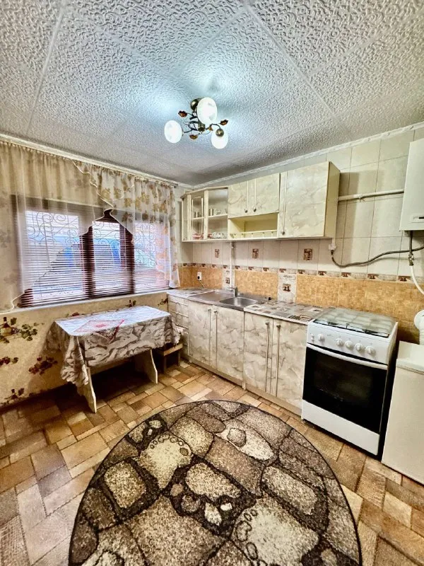 Продаётся уютный жилой дом 🏡 🌇г. Мариуполь, в ильичёвском районе, улица надгорная 📌 ✅дом площадью 61,9 м2 ⛽проведён газ (обеспечивает экономичное отопление и удобство в быту) ✅ровный участок ✅дом в хорошем состоянии, продается с мебелью и техникой 📑 документы зарегистрированы в ростреестре, готовы к сделке👌 - фотография - 6