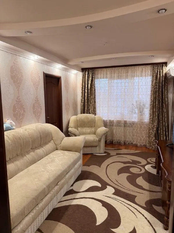 🏡продажа двухкомнатной квартиры 🌇город: харцызск днр 🗺микрорайон черёмушки • рядом школа, детский садик, магазины, аптека, рынок, тц и остановка общественного транспорта 🔥собственник 💴цена: 5🍋000.000 рублей ‼️торг ☎️+7(949) 508-31-98 ☎️+7(949) 524-41-21 📨подписаться - фотография - 2