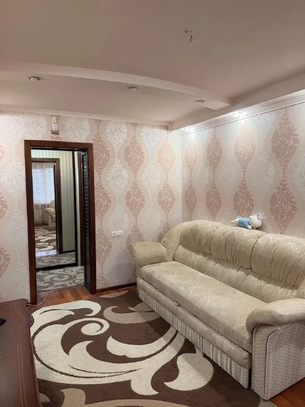 🏡продажа двухкомнатной квартиры 🌇город: харцызск днр 🗺микрорайон черёмушки • рядом школа, детский садик, магазины, аптека, рынок, тц и остановка общественного транспорта 🔥собственник 💴цена: 5🍋000.000 рублей ‼️торг ☎️+7(949) 508-31-98 ☎️+7(949) 524-41-21 📨подписаться - фотография - 3