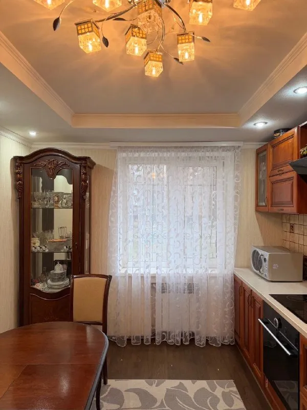🏡продажа двухкомнатной квартиры 🌇город: харцызск днр 🗺микрорайон черёмушки • рядом школа, детский садик, магазины, аптека, рынок, тц и остановка общественного транспорта 🔥собственник 💴цена: 5🍋000.000 рублей ‼️торг ☎️+7(949) 508-31-98 ☎️+7(949) 524-41-21 📨подписаться - фотография - 5