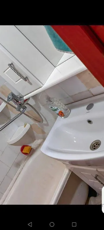 🏡посуточно 2-двухкомнатная квартира 🌇город донецк днр 🗺пролетарский район, улица прожекторная. 📍 💦квартира с водой 24/7 ( накопитель 500 литров, нагревательный бак)❗️ ✅в квартире имеется всё необходимое для комфортного проживания! 💴стоимость аренды от 5 тысяч рублей (до 3-х гостей), залоговая сумма 5 тысяч рублей ( возвращается при условии сохранности имущества и соблюдения правил проживания). 📲☎️+79494841288 телеграм 📨подписаться - фотография - 8