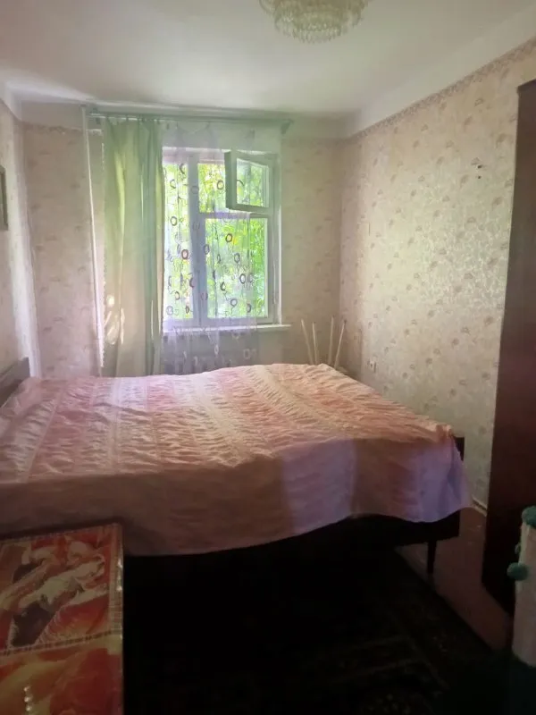 Сдам трёхкомнатную квартиру в центре харцызска, недорого +79493377240 - фотография - 2