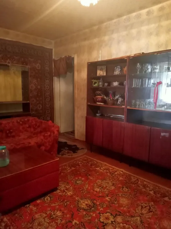 Сдам трёхкомнатную квартиру в центре харцызска, недорого +79493377240 - фотография - 4