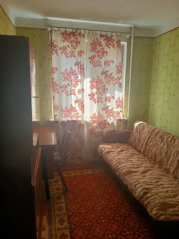 Сдам трёхкомнатную квартиру в центре харцызска, недорого +79493377240 - фотография - 5