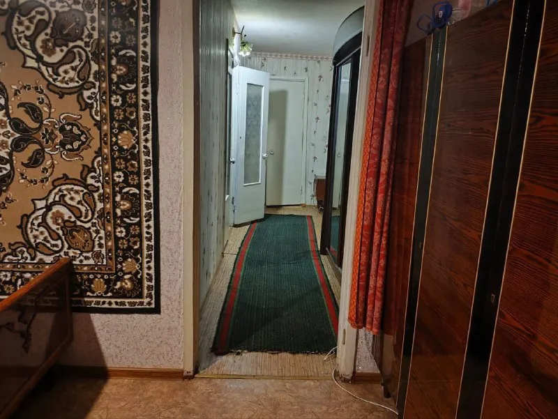 🏡аренда 2-двухкомнатной квартиры 🌇город: енакиево днр 📍сдам квартиру на ватутино 🗺улица коммунистическая 27. • сдается на длительный период. • в квартире имеется всё необходимое для проживания: мебель, телевизор, стиральная машина автомат, холодильник, микроволновка, wi-fi. • вся инфраструктура в пешей доступности. 💴цена: 35.000 руб. ☎️+89155299859 максим. 📲 tg: максим 📨подписаться - фотография - 4