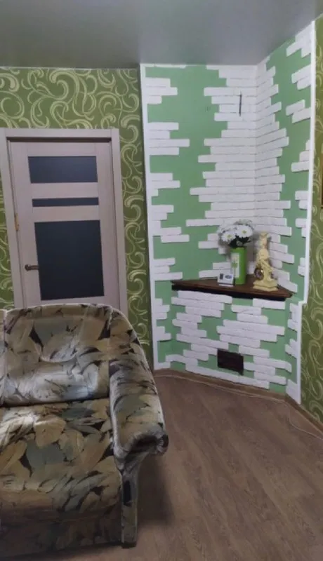 Продаётся дом в городе харцызск (трест, ориентир школа № 5). Общая площадь дома 61 м², есть пристройка площадью 31 м². Дом газифицированный. Окна пластиковые. Центральная канализация и водопровод. Дом утеплённый. На территории есть гараж. Цена 6.800 000 рублей +7(949)404-51-48 собственник подписаться: • max. Ru/nedvizhimost - фотография - 4