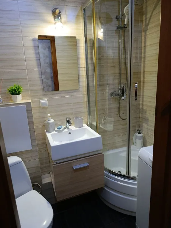 🏡посуточно 1-однокомнатная квартира от собственника. 🌇донецк днр пролетарский район, ул. Раздольная📌 ✅свежий ремонт❗️ ✅уютная квартира для вашего комфортного проживания. ✅чистота и безопасность - тщательная уборка и дезинфекция после каждого гостя. ✅полная комплектация - wi-fi, телевизор, фен, утюг, кондиционер, стиральная машина, тапочки, средства гигиены, чистые полотенца и постельное белье. 💦 🚿 вода холодная и горячая 24/7 круглосу. .. Egram. Org/img/emoji/40/f09f918d. Png')">👍удобная лоджия для курения. 🚫 квартира не сдается для вечеринок и шумных компаний. 📍при необходимости предоставление электронных чеков. 🔥заселение 24/7 ⏰заезд в 13.30. Выезд 12.00. 💰стоимость 5.500 руб/сутки + залог 5.000 рублей. ✍️предложу другие варианты 📲☎️+79498479831 ирина 📨подписаться - фотография - 4