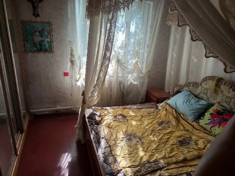 Продаётся двухэтажный газифицированный дом со всеми удобствами, во дворе гараж. Иловайск, ул тимирязева 32 +79493833954 +79496276527 +79490750421 3500000 р ▪️ недвижимость большого харцызска 👈 подписаться ▪️ разместить объявление ▪️ обсудить - фотография - 8