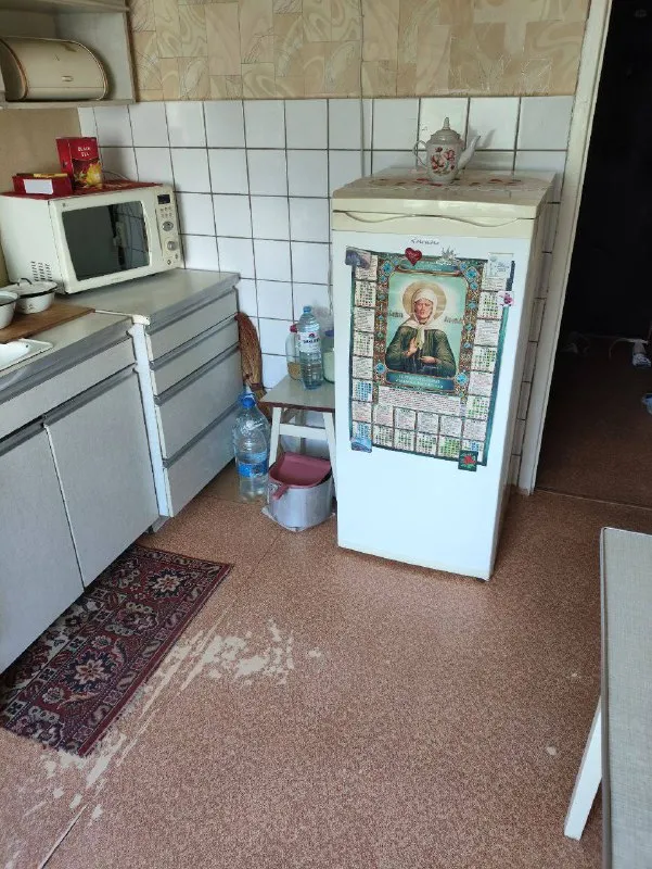 Сдам 2 ком квартиру ленинский район мариупольская развилка ул днепроздержинская 6/9 этаж окна пластиковые, машинка автомат, холодильник, микроволновая печь все необходимое в квартире есть состояние обычное 20 000₽+все коммунальные услуги +79494113097 алина @as_01vva telegram - фотография - 4