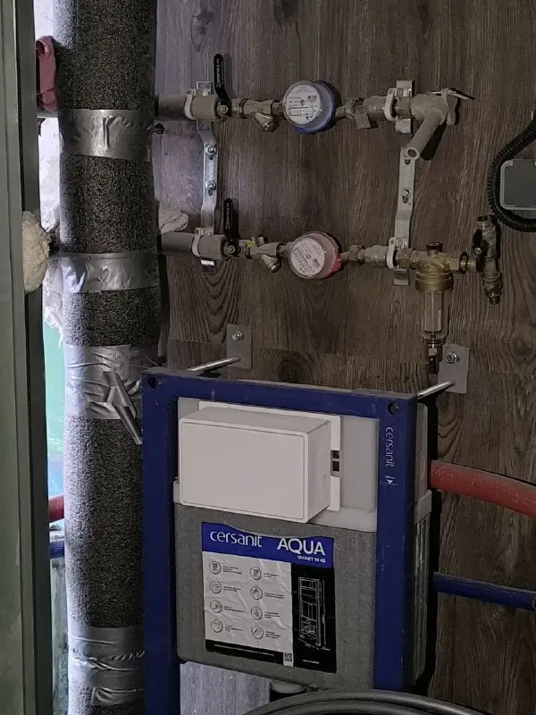 Продается 1-комнатная квартира 🌇в пролетарском районе г. Донецка! Ориентир – кондитерская-пекарня "ласуня". 📍 удобная инфраструктура: рядом магазины, школа, детский сад, парк. Во дворе – парковочные места. ✅этаж: 7 из 9 ✅общая площадь: 32 м² ✅состояние: квартира с начатым капитальным ремонтом, выполнены все черновые работы и заменены коммуникации. 🔥 ремонт делался для себя с использованием дорогих и качественных материалов: стяжка пола, новая электропроводка, современная система отопления и водопровода 👍преимущества: остались только отделочные работы, которые вы сможете выполнить по своему вкусу, создав идеальное пространство для жизни. 💰цена: 2 500 000 ₽ 🔥🔥 📑документы готовы к сделке. Звоните, договоримся о просмотре в удобное для вас время! 📲☎️+7(949)400-87-03 (telegram) ольга, центр недвижимости "мир" подписаться  |  дать объявление - фотография - 10