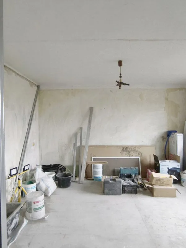 Продается 1-комнатная квартира 🌇в пролетарском районе г. Донецка! Ориентир – кондитерская-пекарня "ласуня". 📍 удобная инфраструктура: рядом магазины, школа, детский сад, парк. Во дворе – парковочные места. ✅этаж: 7 из 9 ✅общая площадь: 32 м² ✅состояние: квартира с начатым капитальным ремонтом, выполнены все черновые работы и заменены коммуникации. 🔥 ремонт делался для себя с использованием дорогих и качественных материалов: стяжка пола, новая электропроводка, современная система отопления и водопровода 👍преимущества: остались только отделочные работы, которые вы сможете выполнить по своему вкусу, создав идеальное пространство для жизни. 💰цена: 2 500 000 ₽ 🔥🔥 📑документы готовы к сделке. Звоните, договоримся о просмотре в удобное для вас время! 📲☎️+7(949)400-87-03 (telegram) ольга, центр недвижимости "мир" подписаться  |  дать объявление - фотография - 3