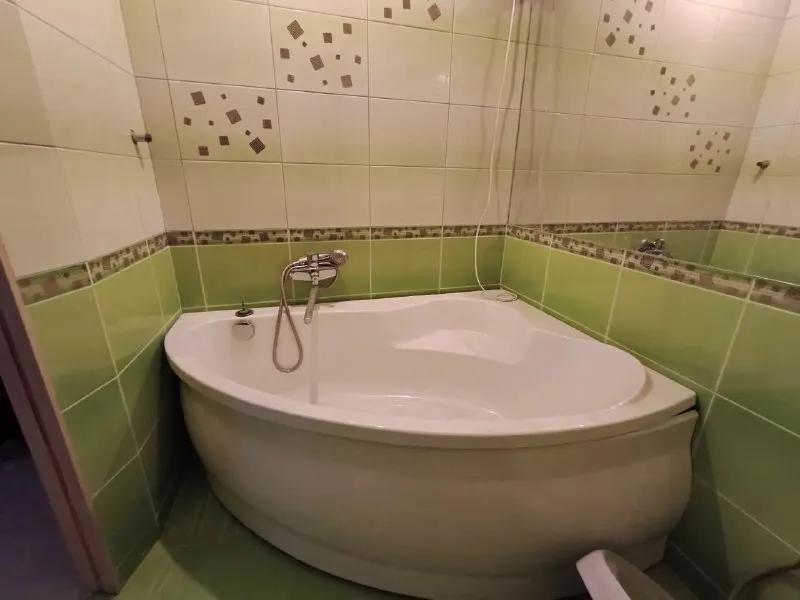 ‼️ внимание‼️ цена снижена харцызск центр уникальное предложение ‼️ таких предложений нет в городе ‼️ продам 2х комнатную квартиру+гараж во дворе+подсобное помещение с подвалом ‼️ ✅ -г. Харцызск ✅ -ул. Вокзальная д35 ✅- сталинка ✅- 3й эт 3/дома ✅- s, 42м. Кв ✅ продам квартиру с гаражом - фотография - 8